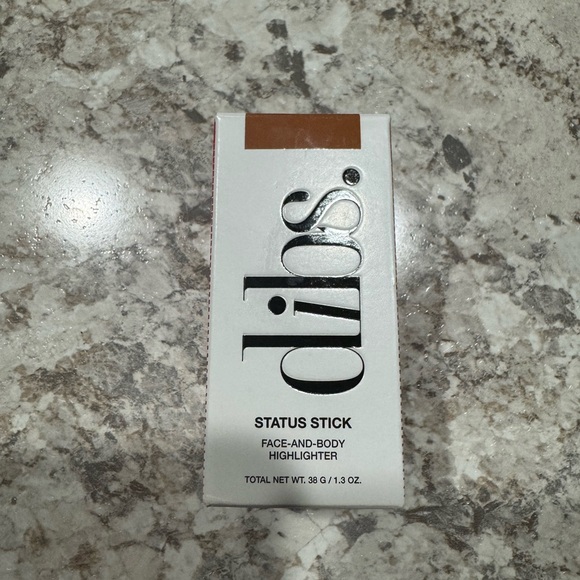 Dibs Status Stick Face & Body Highlighter Unbothered Bronze - Picture 1 of 2